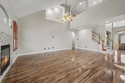 8422 W Sienna Cove Lane, Houston, TX 77083 - Photo 4