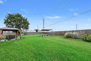 8422 W Sienna Cove Ln, Houston, TX 77083 - Photo 20
