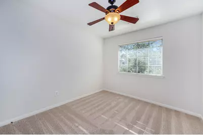 158 N Magnolia Pond Place #158E, The Woodlands, TX 77381 - Photo 18