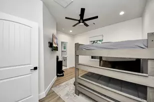 2007 Briley St, Houston, TX 77004 - Photo 6