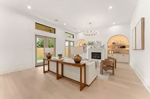 710 E 18th St, Houston, TX 77008 - Photo 12