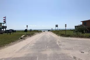 13026 John Reynolds Rd, Galveston, TX 77554 - Photo 28