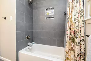 5727 Arboles Dr, Houston, TX 77035 - Photo 24