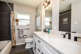 5727 Arboles Dr, Houston, TX 77035 - Photo 22