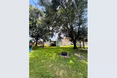 2 Travis Court, Angleton, TX 77515 - Photo 14