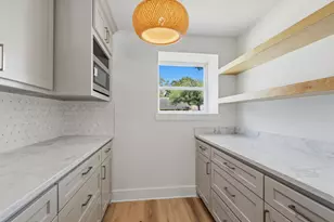 10711 Ella Lee Ln, Houston, TX 77042 - Photo 24