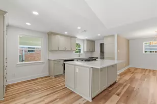 10711 Ella Lee Ln, Houston, TX 77042 - Photo 20