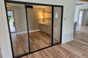 10711 Ella Lee Ln, Houston, TX 77042 - Photo 6
