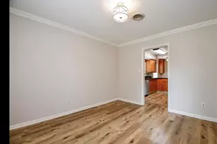 10706 Inwood Dr, Houston, TX 77042 - Photo 10