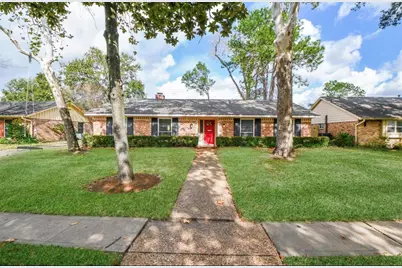 10706 Inwood Drive, Houston, TX 77042 - Photo 2