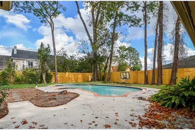 10706 Inwood Drive, Houston, TX 77042 - Photo 28