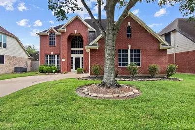 10902 Spruce Drive N, La Porte, TX 77571 - Photo 2