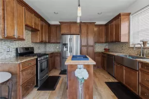 10902 Spruce Dr N, La Porte, TX 77571 - Photo 10