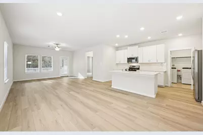 5721 Adamite Way, Houston, TX 77048 - Photo 2