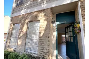 11710 Southlake Dr, Houston, TX 77077 - Photo 2