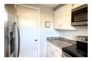 11710 Southlake Dr, Houston, TX 77077 - Photo 10