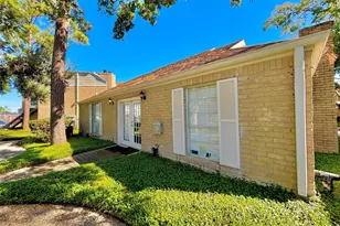 2800 Jeanetta St, Houston, TX 77063 - Photo 4