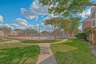 2800 Jeanetta St, Houston, TX 77063 - Photo 10