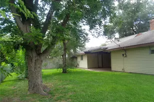 11215 Mayfield Rd, Houston, TX 77043 - Photo 2