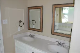 12929 Corona Ct, Willis, TX 77318 - Photo 10