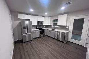 15530 Towerwood Dr, Conroe, TX 77306 - Photo 4
