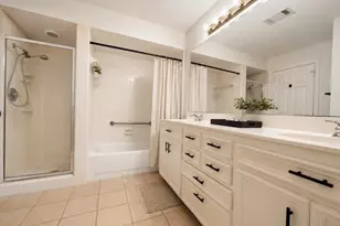 211 Shenandoah Dr, Shenandoah, TX 77381 - Photo 6