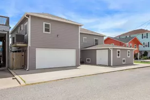 33 Lakeside Dr, Hitchcock, TX 77563 - Photo 32