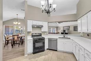 13707 Eastbourne Dr, Houston, TX 77034 - Photo 8