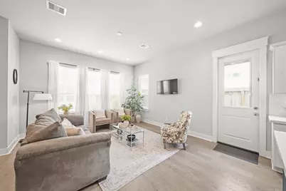 4466 W Tidwell Road, Houston, TX 77091 - Photo 6