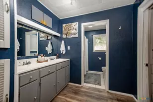 502 Ave G, El Campo, TX 77437 - Photo 30