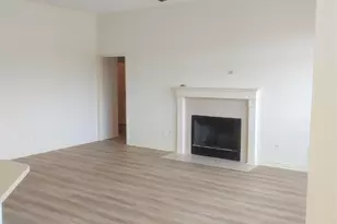 204 Wood Hollow Dr, League City, TX 77573 - Photo 6