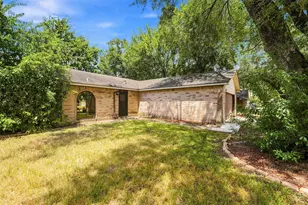 7623 Kite Hill Dr, Houston, TX 77041 - Photo 2