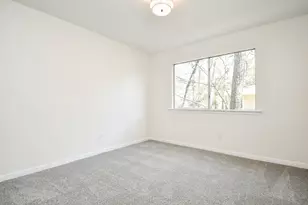 21 Edgewood Forest Ct, The Woodlands, TX 77381 - Photo 24