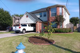 2320 Shady Pine Dr, Conroe, TX 77301 - Photo 2