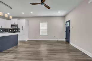 8529 Dosia St, Houston, TX 77051 - Photo 6