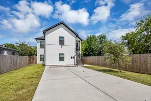 8529 Dosia St, Houston, TX 77051 - Photo 2