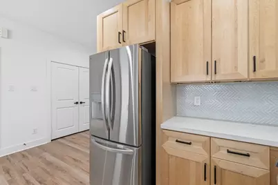 8805 Parkway Drive, Houston, TX 77088 - Photo 10