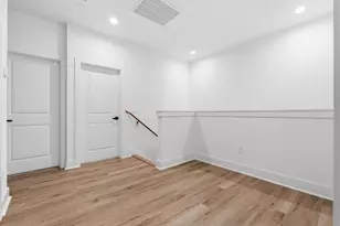 8805 Parkway Dr, Houston, TX 77088 - Photo 14