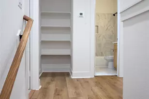 8805 Parkway Dr, Houston, TX 77088 - Photo 8