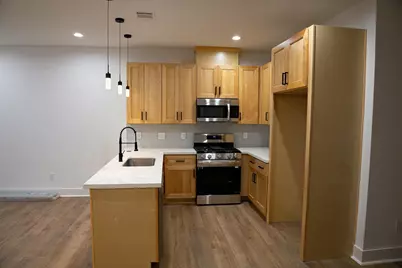 8805 Parkway Drive, Houston, TX 77088 - Photo 4