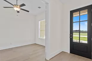 226 Hydrangea Dr, Smithville, TX 78957 - Photo 8