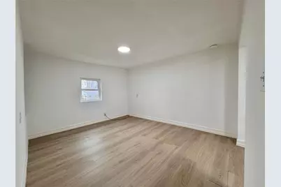 27 Norwood St #4, Houston, TX 77011 - Photo 4