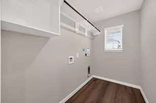 2114 Creole Crk Ln, Houston, TX 77090 - Photo 10