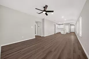 2114 Creole Crk Ln, Houston, TX 77090 - Photo 4