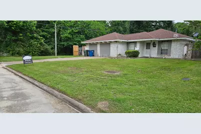 206 W Mitchell Road, Houston, TX 77037 - Photo 2