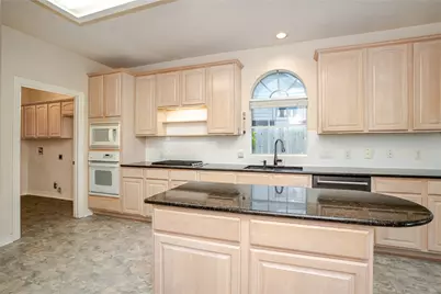 303 Spencer Landing E, La Porte, TX 77571 - Photo 12