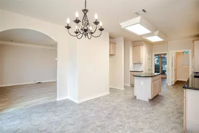 303 Spencer Landing E, La Porte, TX 77571 - Photo 10