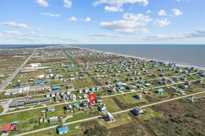 957 S Tinkle Lane, Crystal Beach, TX 77650 - Photo 4