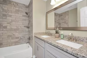13339 Yaupon Holly Ln, Houston, TX 77044 - Photo 16