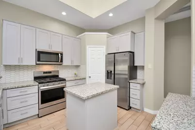 13339 Yaupon Holly Lane, Houston, TX 77044 - Photo 8